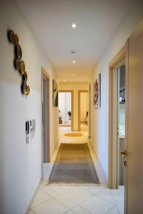 アパート Chic/Elegant 4 Bedrooms… ジェッダ